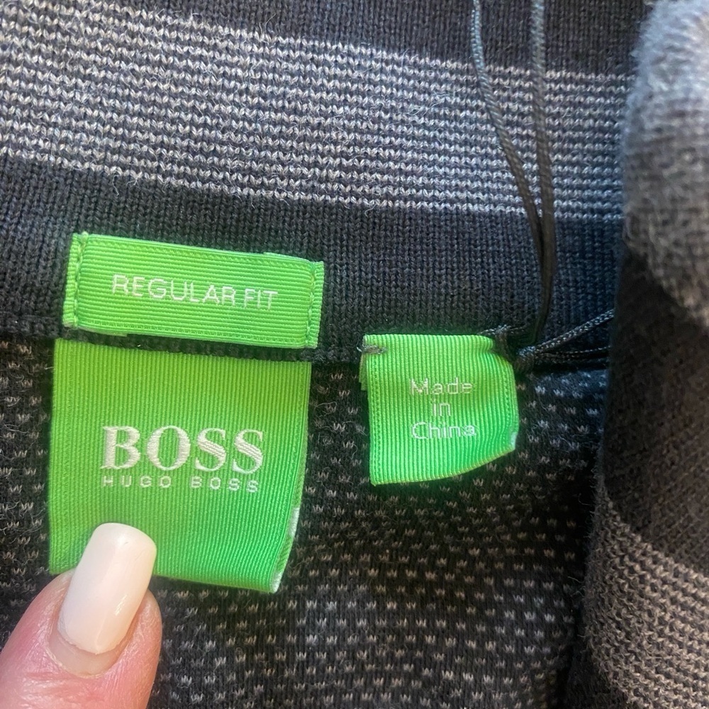 Hugo Boss men’s quarter zip gray pullover sweater new medium - Picture 3 of 15